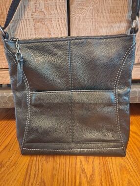 The Sak Lucia Crossbody Purse Black Pebbled Leather Adjustable Strap